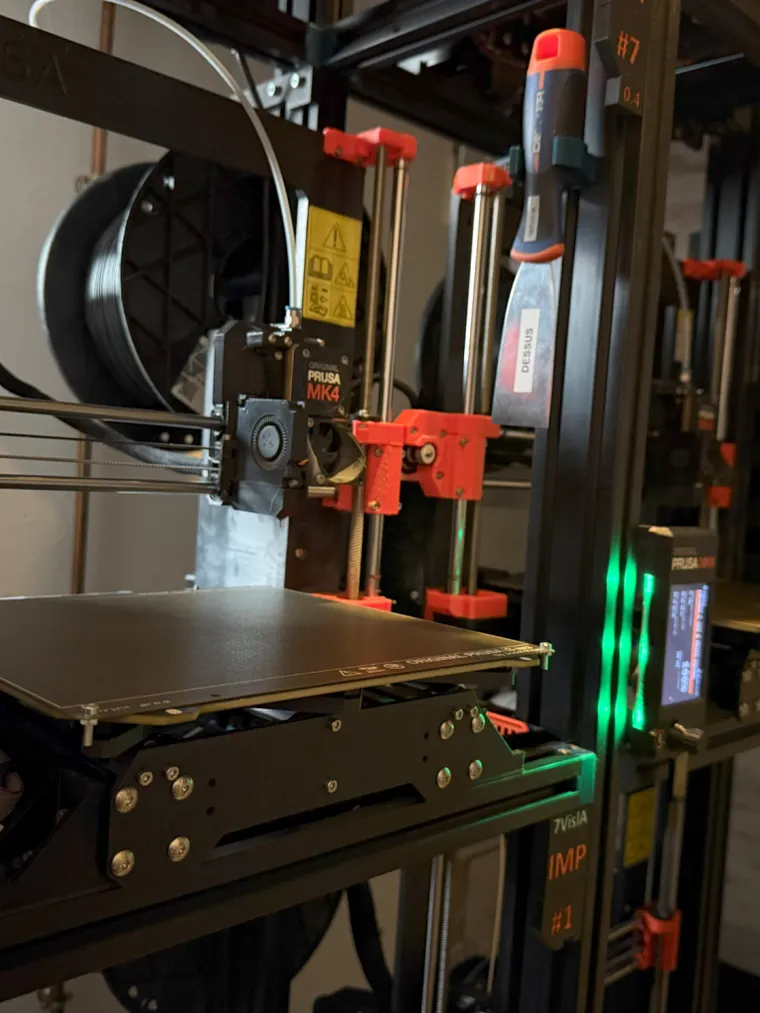 Prusa MK4 de l'atelier 7IDFIL, plateau et tête d'impression