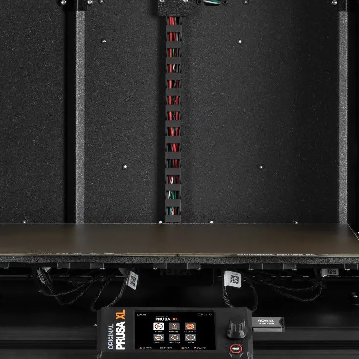 Plateau et écran de la Prusa XL de l'atelier